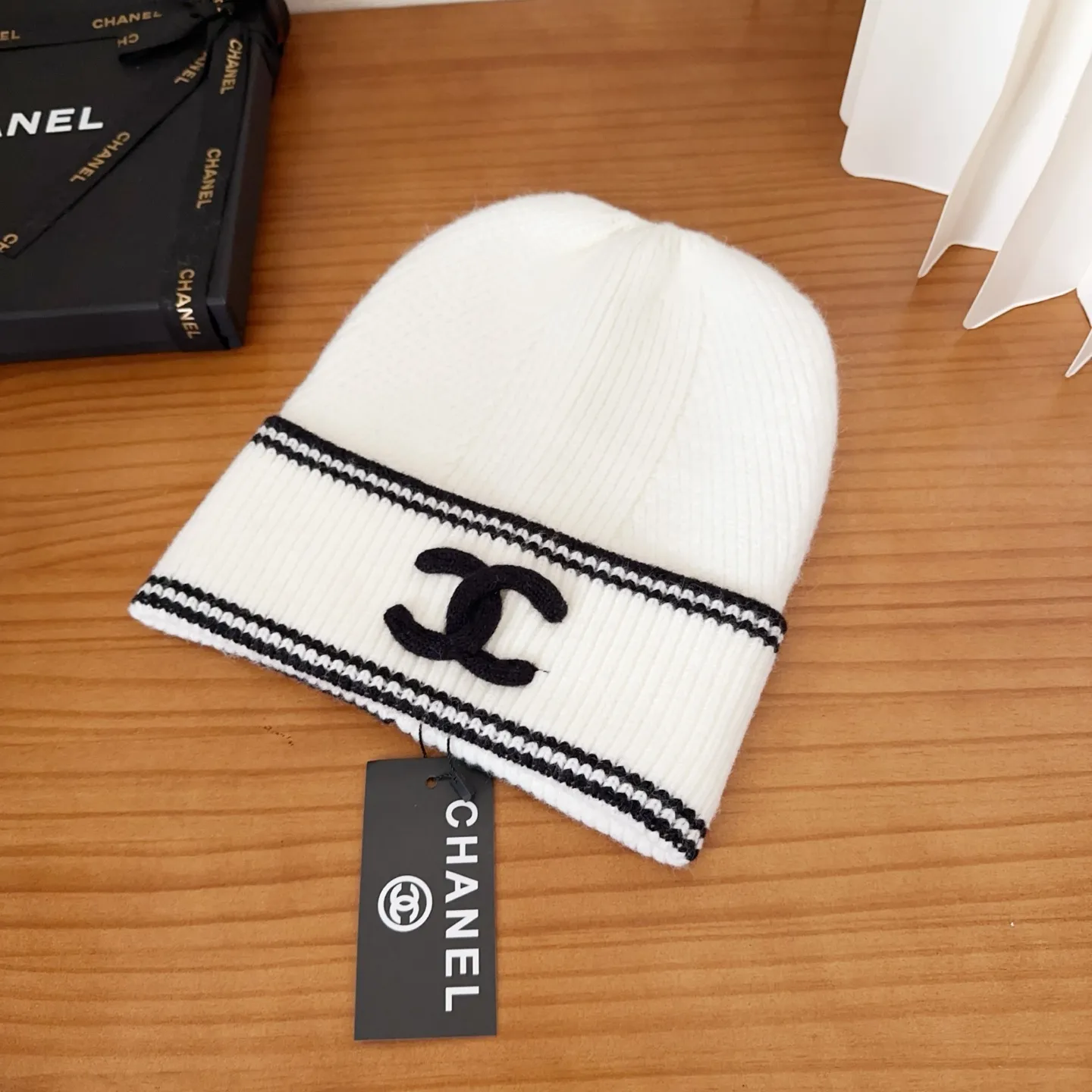 💰70 Chanel official website releases CHANEL small and popular knitted hat! Xiaohongshu’s new product is released, it’s so 🉑️, high-elastic fabric, classic colors, same style for men and women.