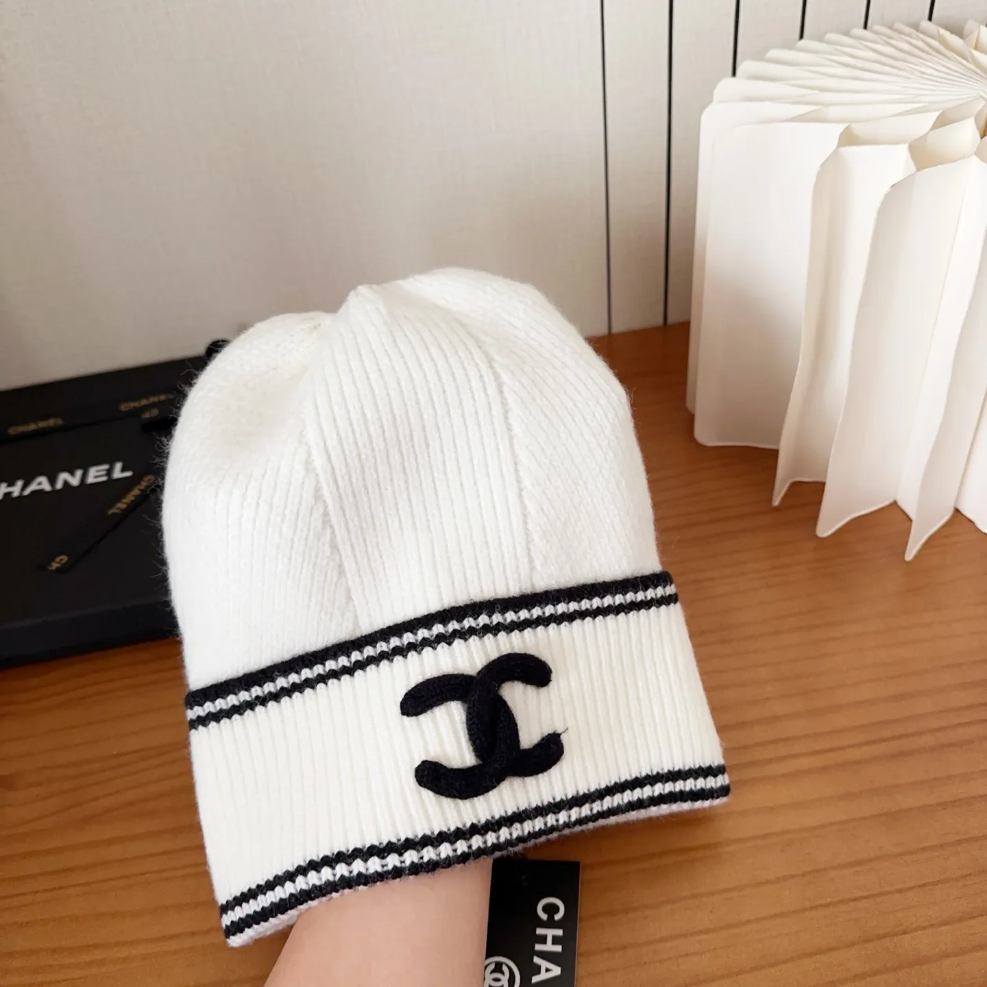 💰70 Chanel official website releases CHANEL small and popular knitted hat! Xiaohongshu’s new product is released, it’s so 🉑️, high-elastic fabric, classic colors, same style for men and women.