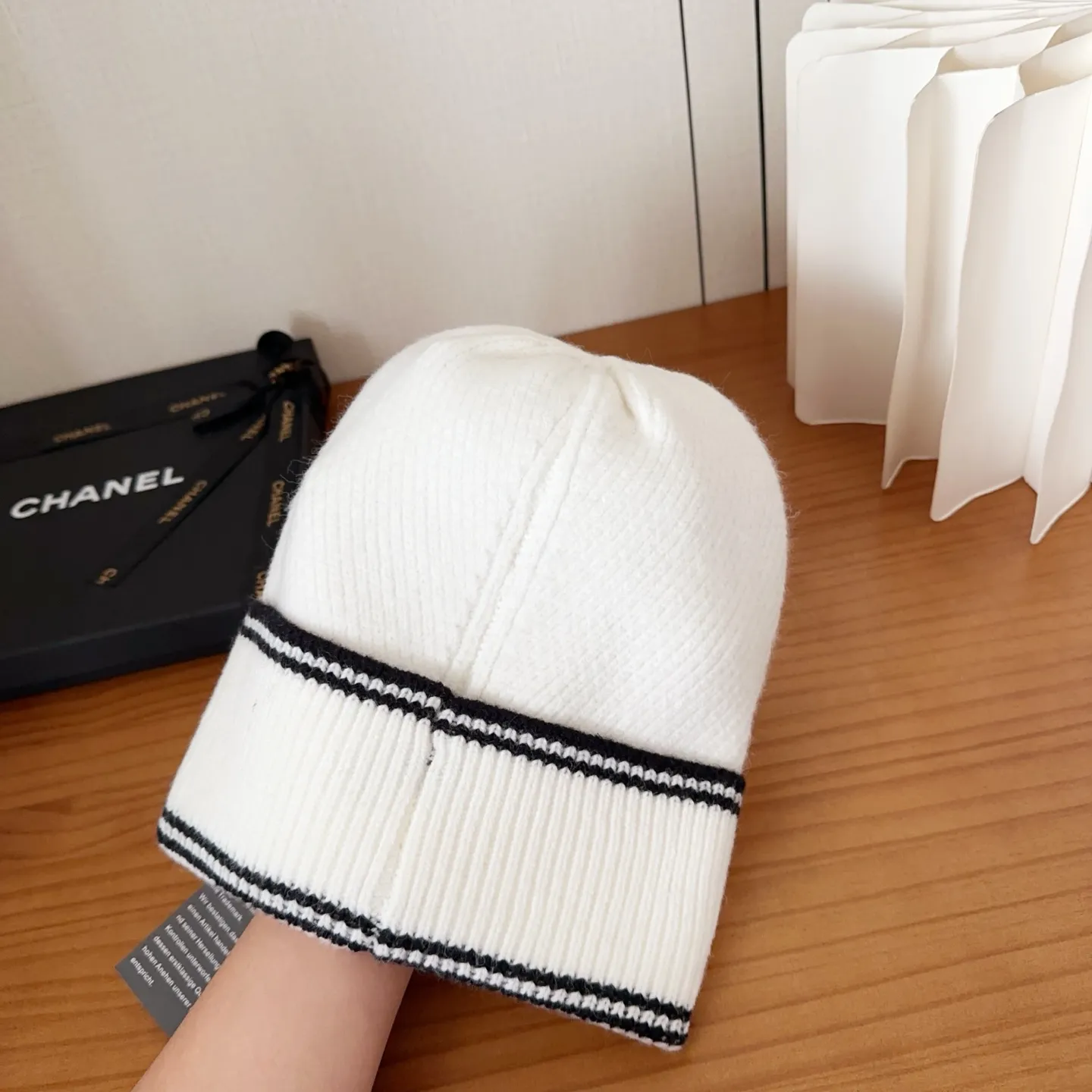💰70 Chanel official website releases CHANEL small and popular knitted hat! Xiaohongshu’s new product is released, it’s so 🉑️, high-elastic fabric, classic colors, same style for men and women.