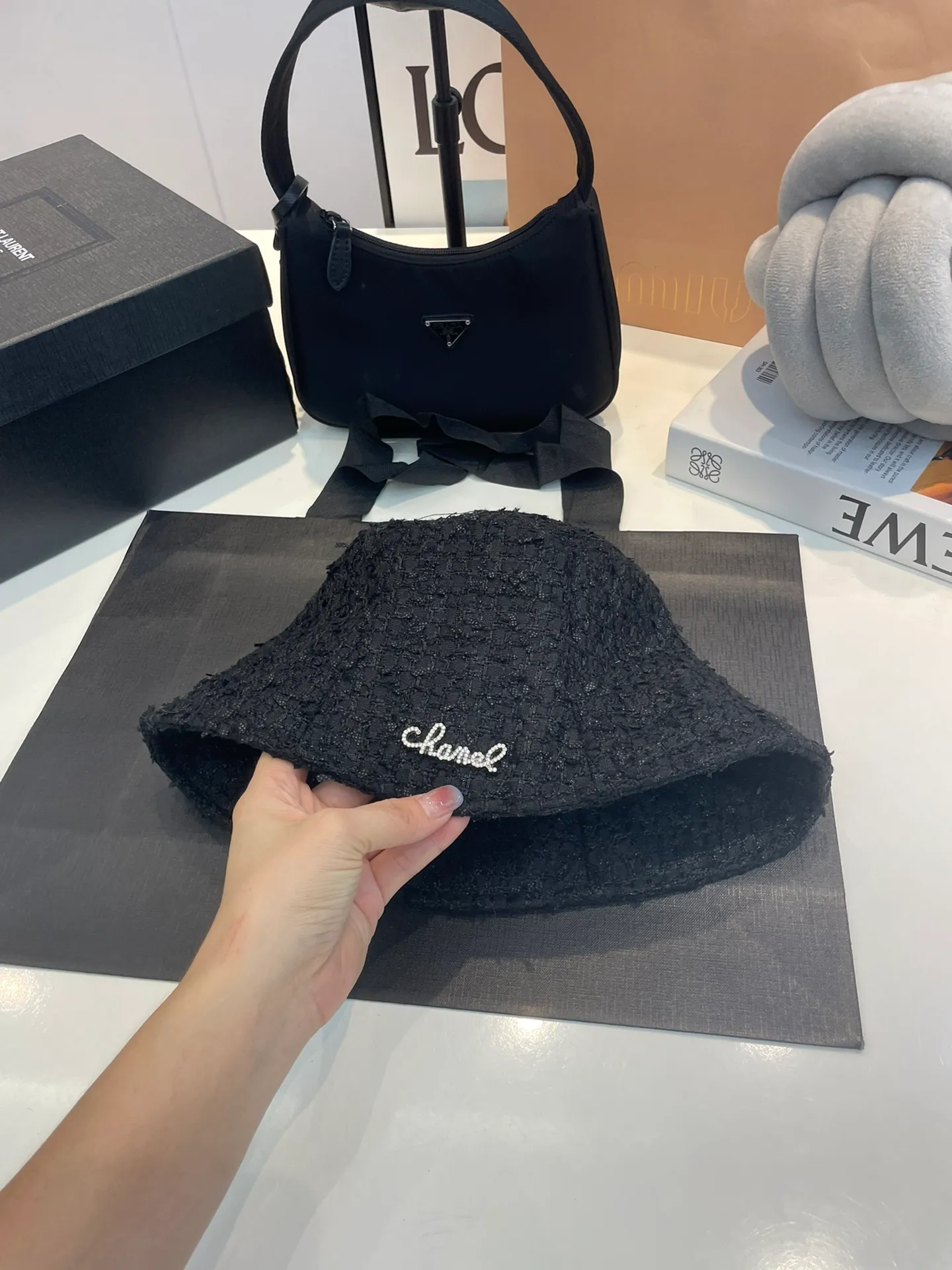 P60 Chanel's new 2023 autumn and winter simple ladylike style fisherman hat, new model shipped, big-name style is super easy to match, hurry up and get it!