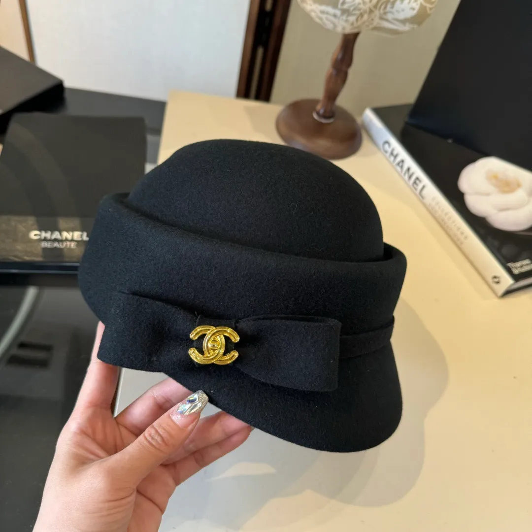 🉐240¥ Chanel new autumn and winter wool duck tongue military cap, 100% wool fabric, head circumference 57cm