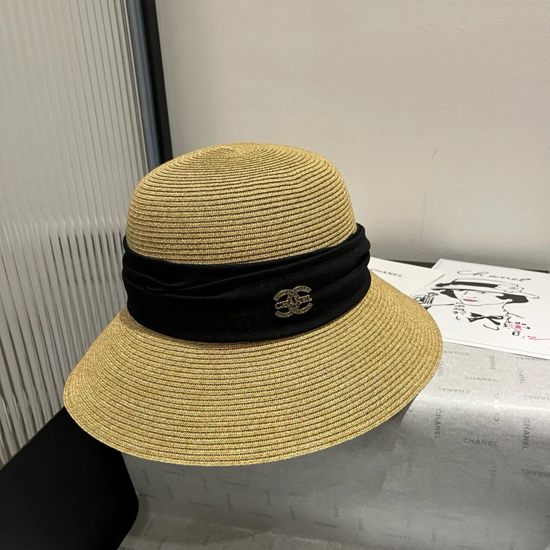 💰150¥ Chanel straw hat, made of fine straw, foldable, head circumference 57cm