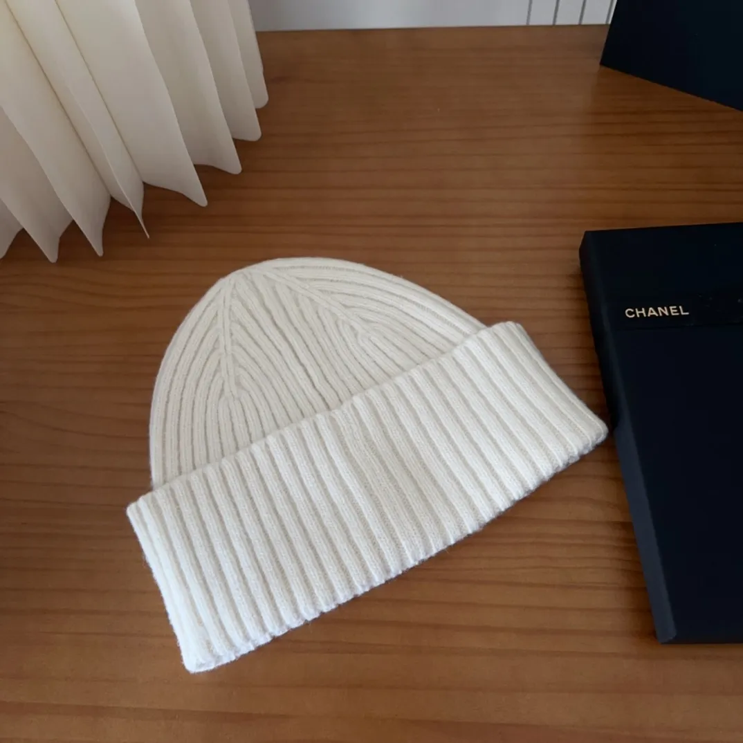 💰70 Chanel official website releases CHANEL small and popular knitted hat! Xiaohongshu’s new product is released, it’s so 🉑️, high-elastic fabric, classic colors, same style for men and women.