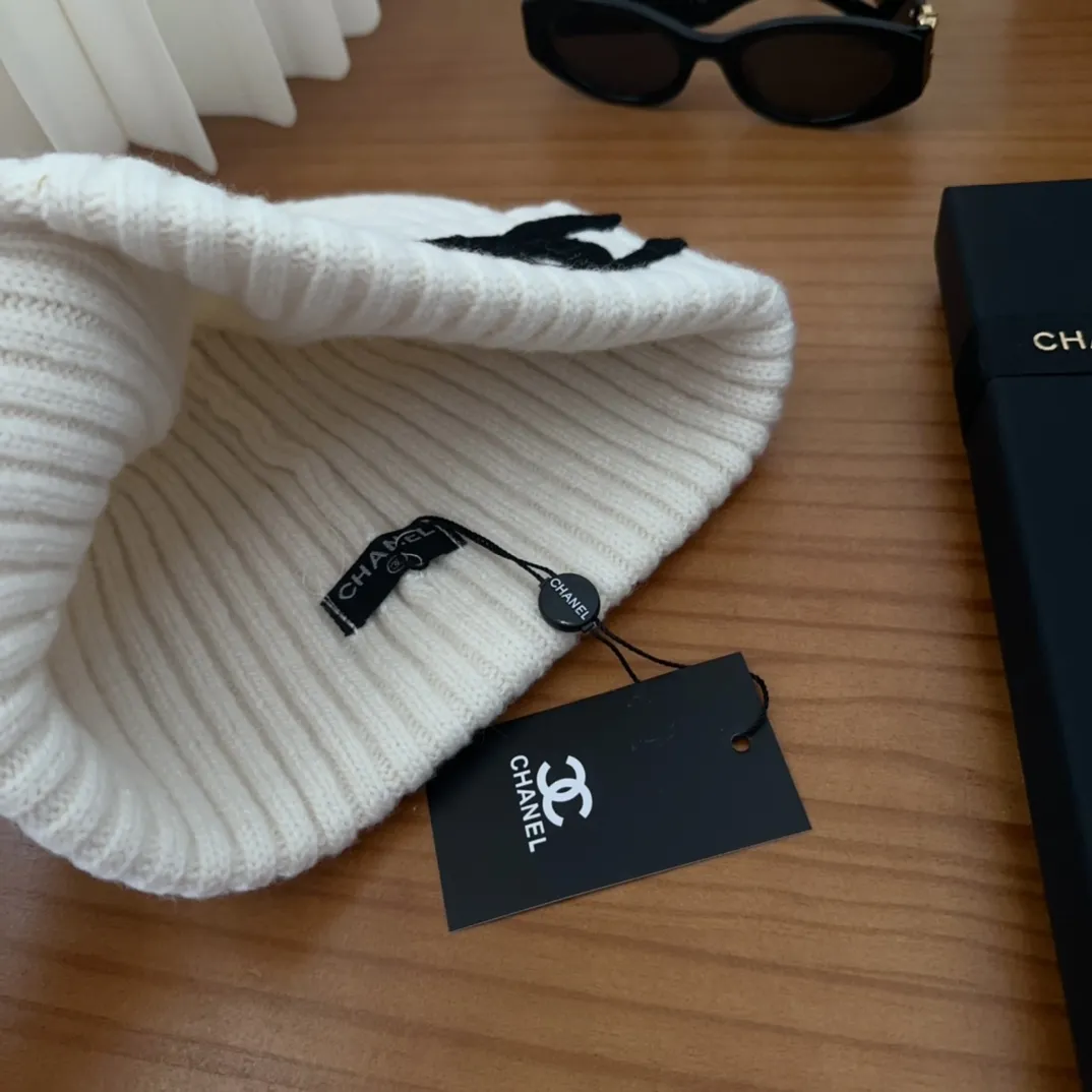💰70 Chanel official website releases CHANEL small and popular knitted hat! Xiaohongshu’s new product is released, it’s so 🉑️, high-elastic fabric, classic colors, same style for men and women.