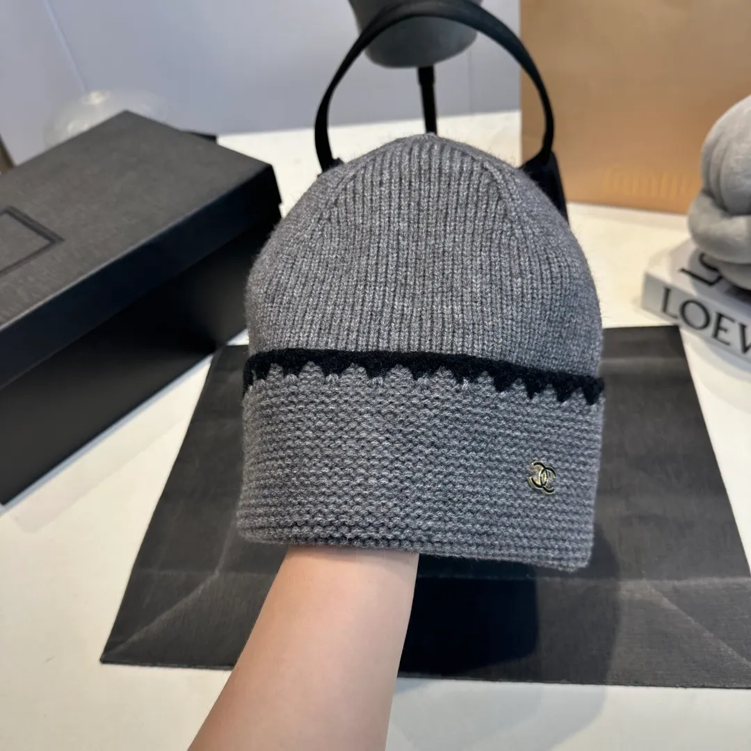 P50 Cha.nel official website quality Chanel autumn and winter woolen hat recommended by Internet celebrity fashion bloggers, Xiaohongshu's popular style, super soft and comfortable knitted hat with excellent elasticity!