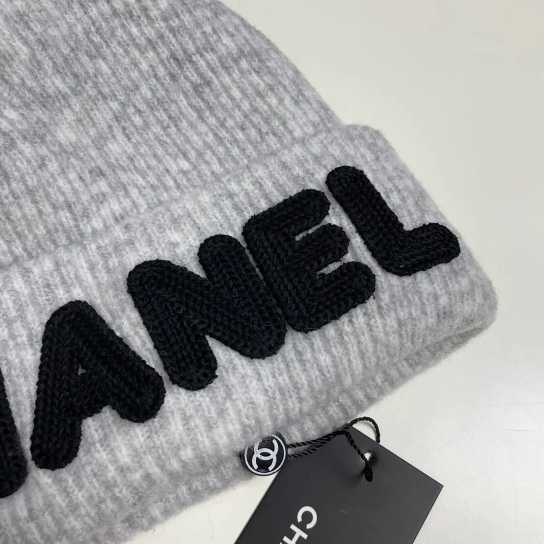 P66 comes with dust bag 🌺 [CHANEL] New wool knitted hat, Xiaohongshu, recommended by major Internet celebrities! Thicker and warmer, fashionable and popular🌸First-class texture, the best brand for keeping warm in autumn and winter, order now, limited quantity available