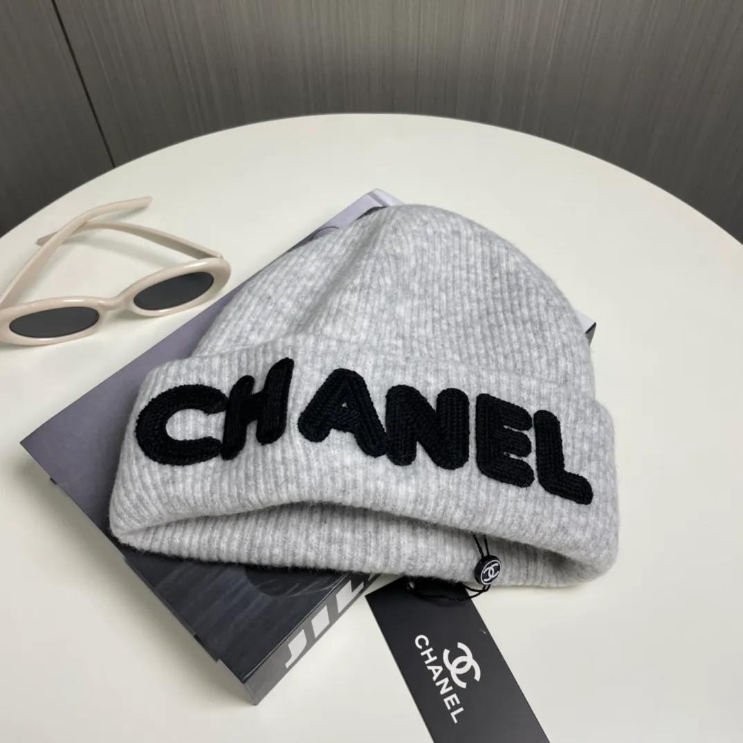 P66 comes with dust bag 🌺 [CHANEL] New wool knitted hat, Xiaohongshu, recommended by major Internet celebrities! Thicker and warmer, fashionable and popular🌸First-class texture, the best brand for keeping warm in autumn and winter, order now, limited quantity available
