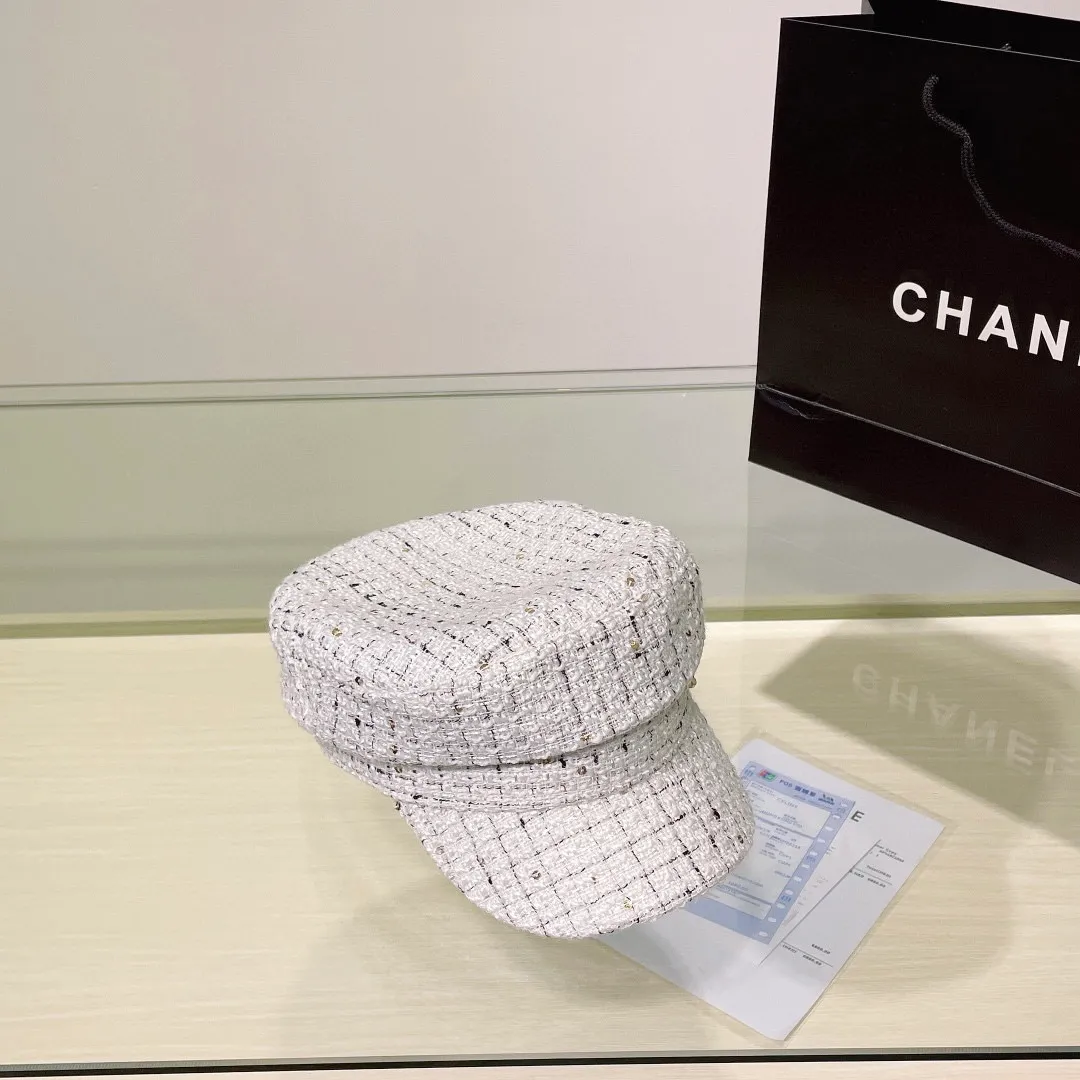 P70🔥 Chanel's new autumn and winter custom-made military cap, plaid, sequined contrasting fabric, niche yet high-end! The latest style of Xiaoxiangfeng, a must-have for celebrities