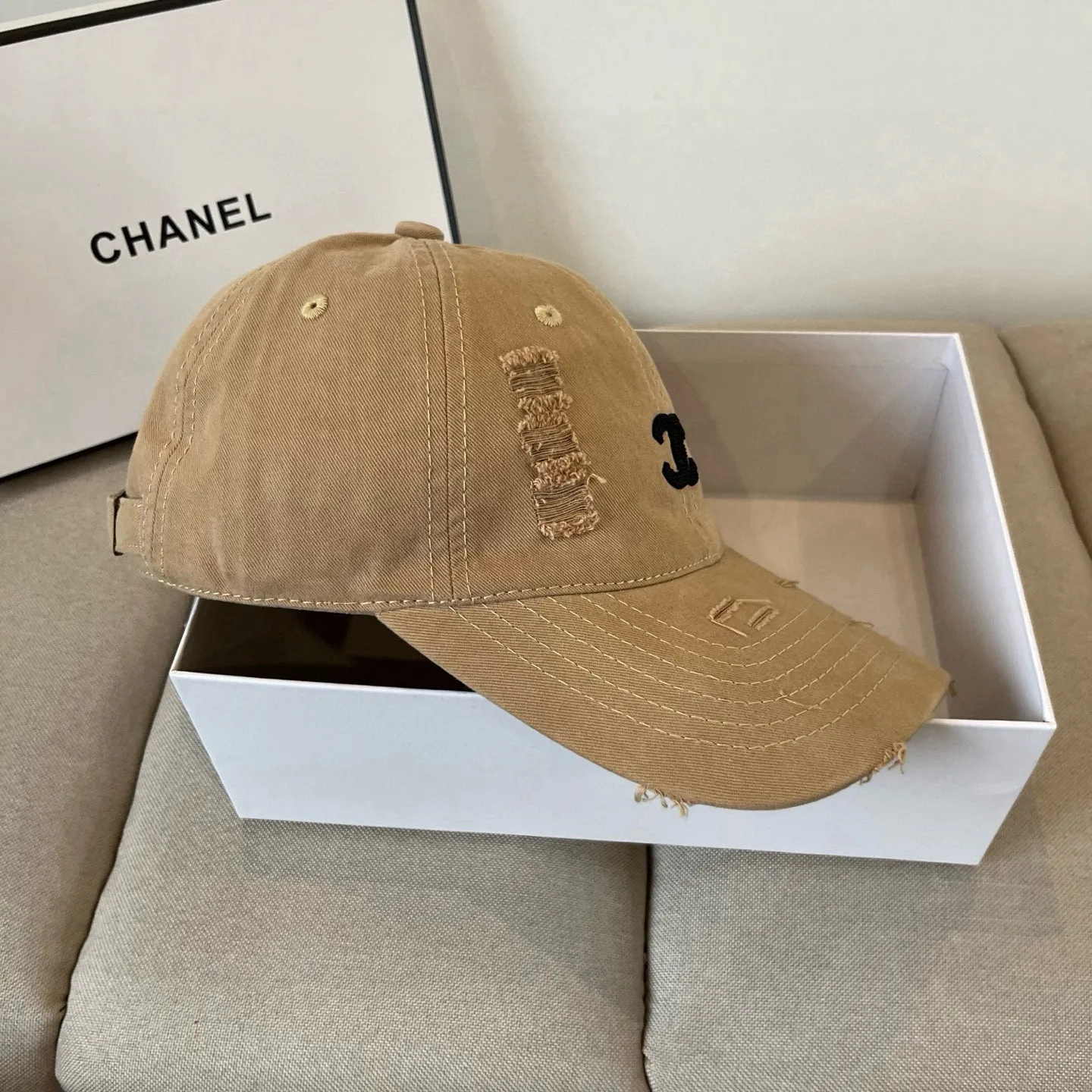 P60 CHANEL new baseball cap, Xiaoxiang classic and simple, fashionable and casual design, popular new product