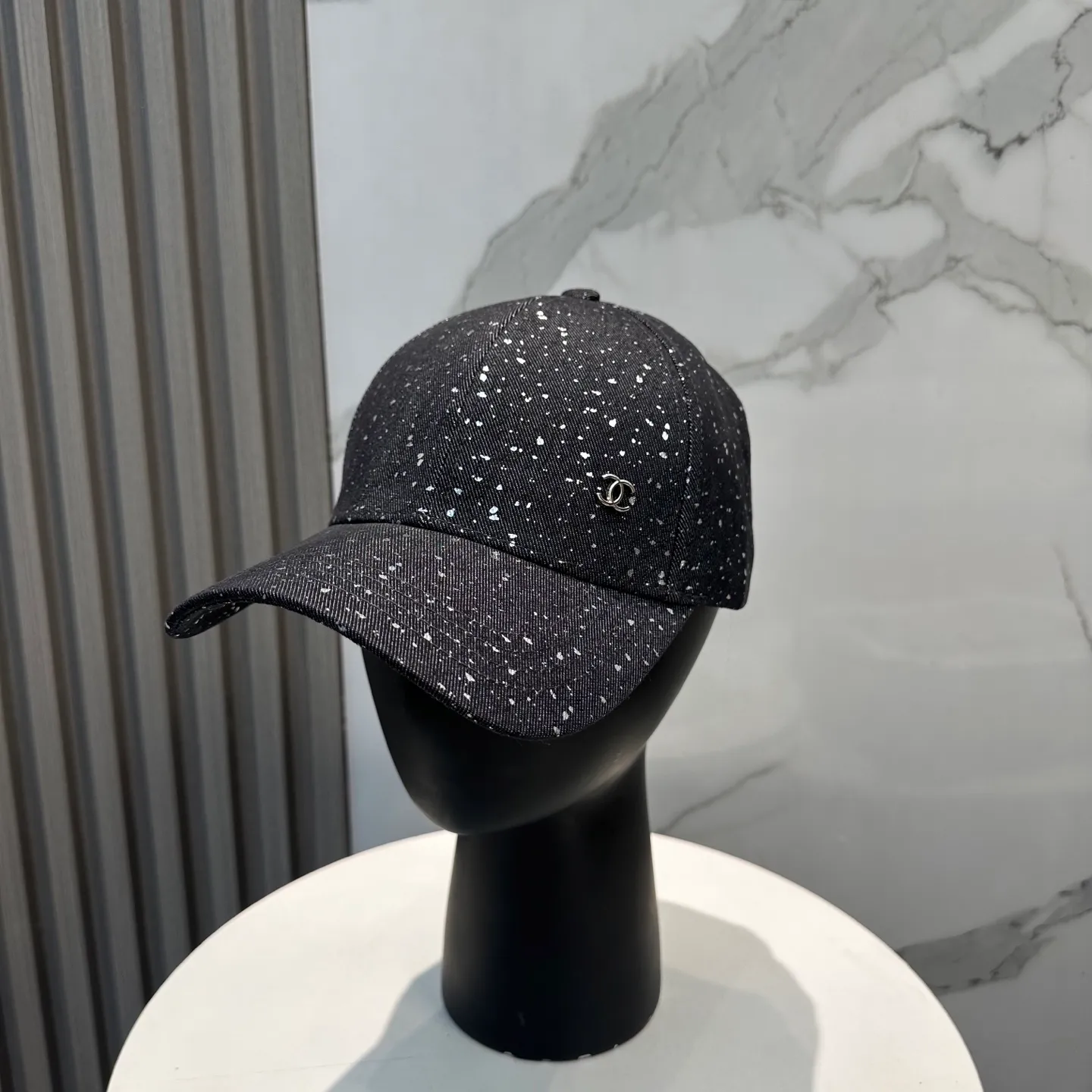 P70 CHANEL baseball cap, classic and simple logo Xiaoxiang, fashionable and casual design, Xiaohongshu internet celebrity hot model