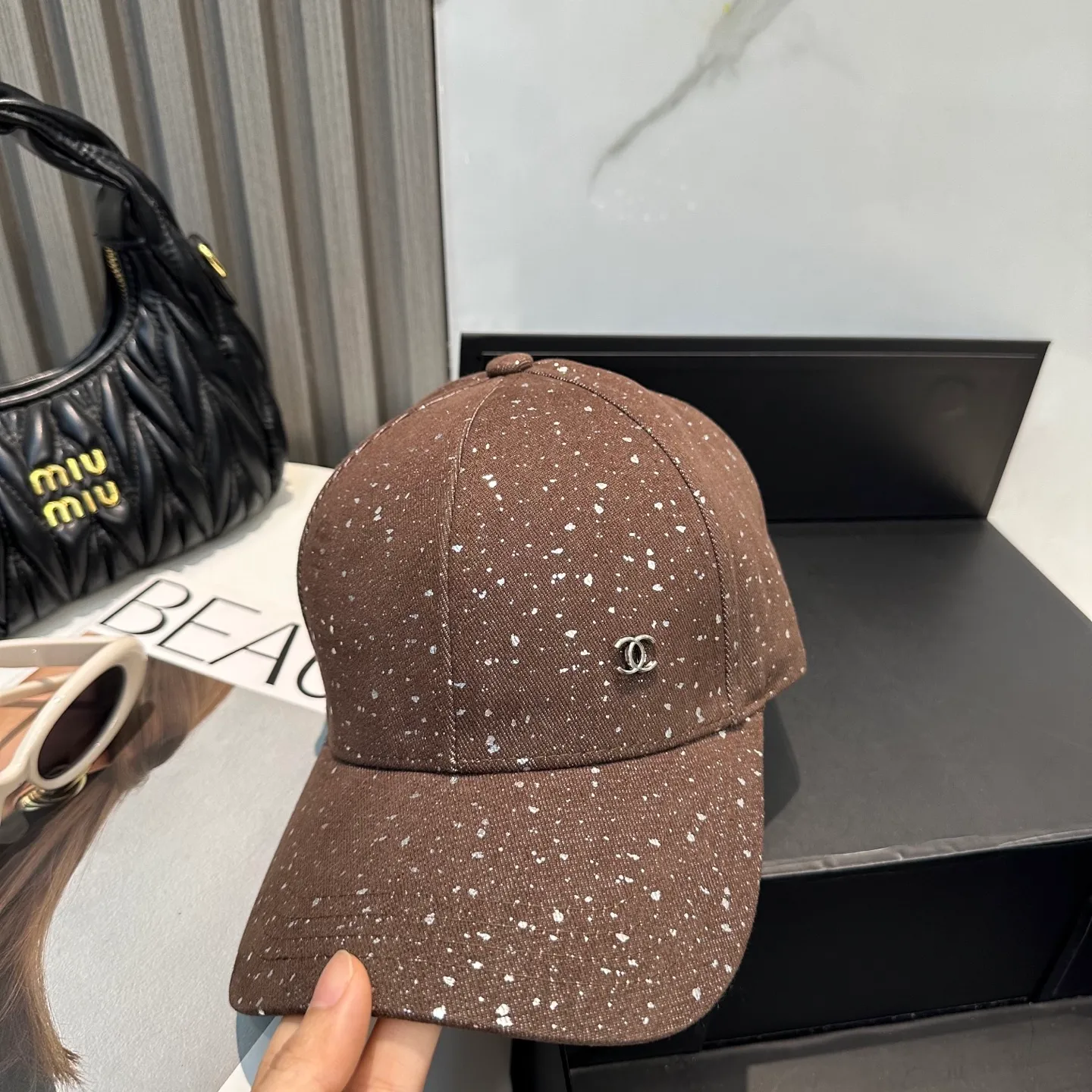 P70 CHANEL baseball cap, classic and simple logo Xiaoxiang, fashionable and casual design, Xiaohongshu internet celebrity hot model