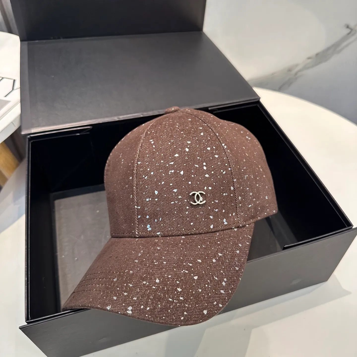 P70 CHANEL baseball cap, classic and simple logo Xiaoxiang, fashionable and casual design, Xiaohongshu internet celebrity hot model