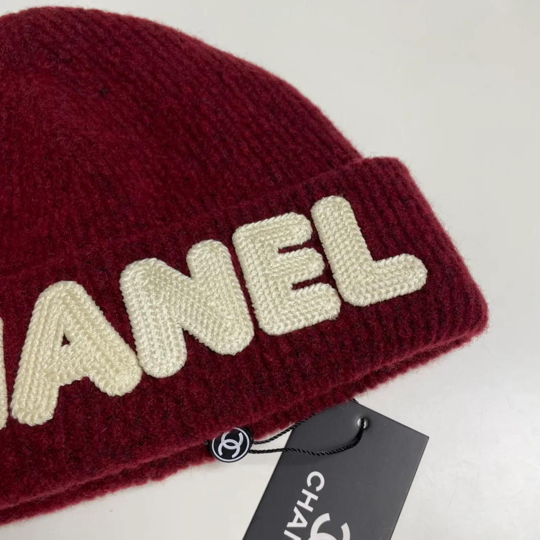 P66 comes with dust bag 🌺 [CHANEL] New wool knitted hat, Xiaohongshu, recommended by major Internet celebrities! Thicker and warmer, fashionable and popular🌸First-class texture, the best brand for keeping warm in autumn and winter, order now, limited quantity available