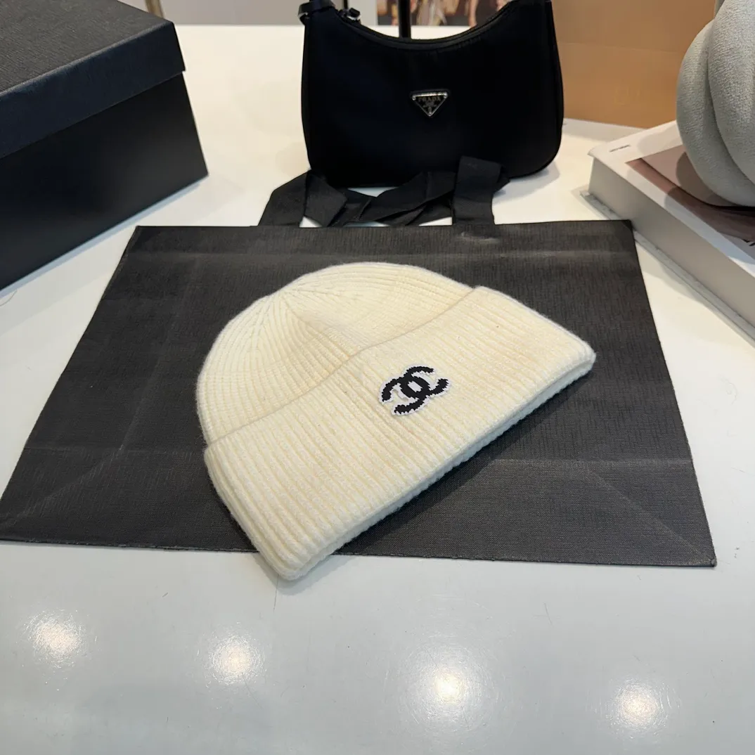 P50 Chanel knitted beanie