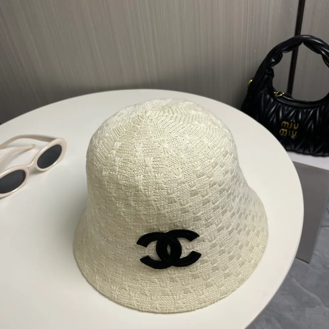P50 with dust bag [Chanel Chanel] 2024 autumn and winter new style small fragrance bucket hat bucket hat ~ simple and elegant, popular online style