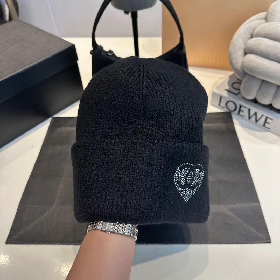 P70 Chanel knitted beanie, new counter model