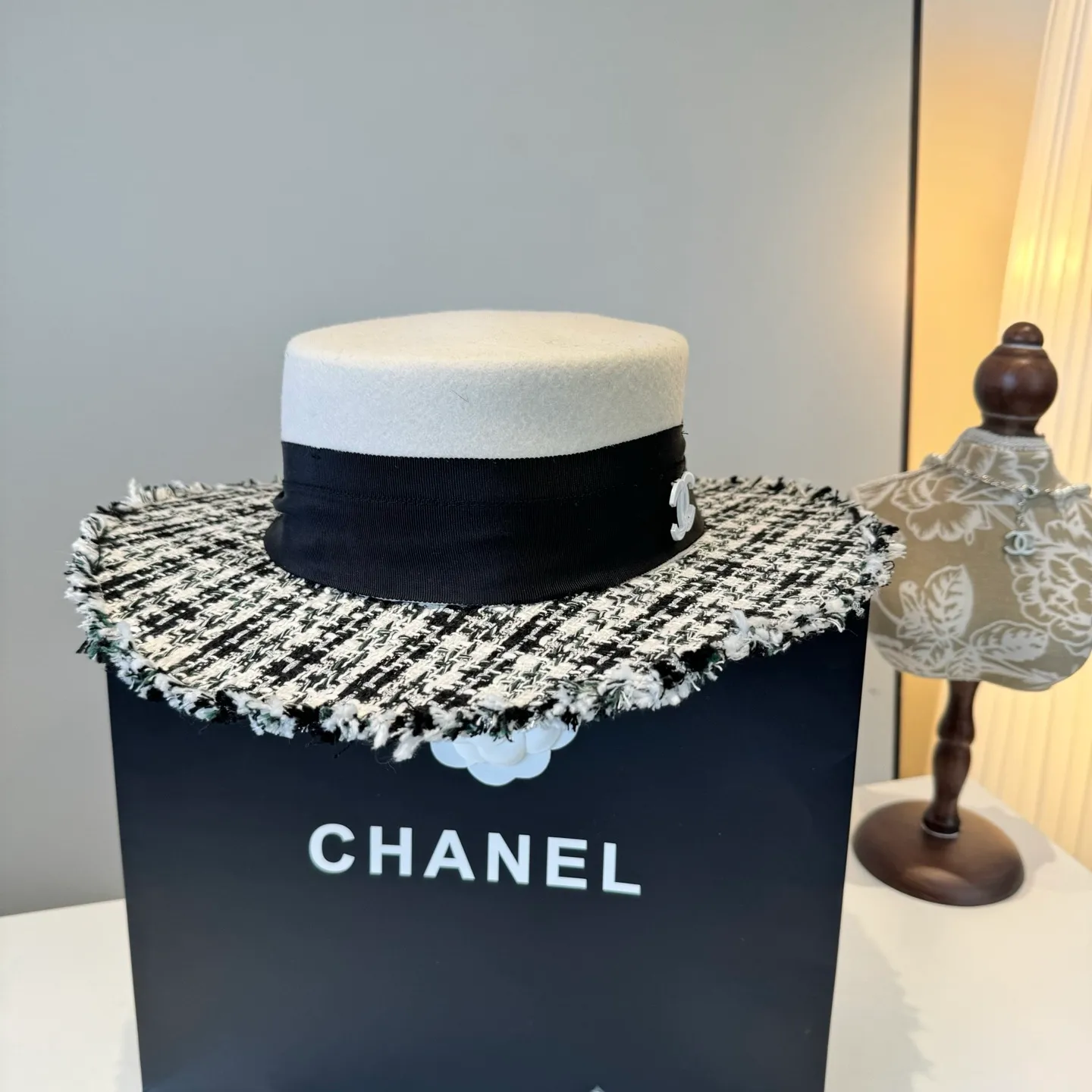 💰190¥ Chanel Chanel classic lady style flat top hat, head circumference 57cm