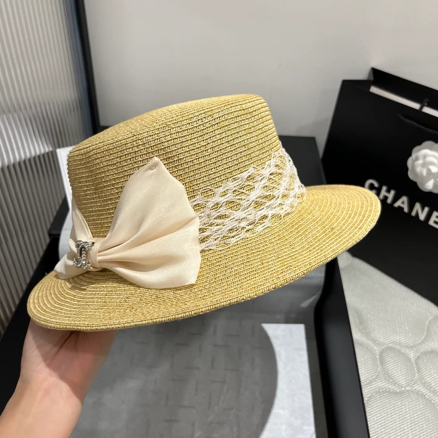 💰140¥ Chanel flat-top straw hat, head circumference 57cm