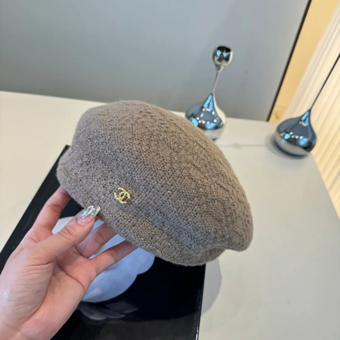 💰100¥ Chanel wool beret, small fragrant style beret, head circumference 57cm