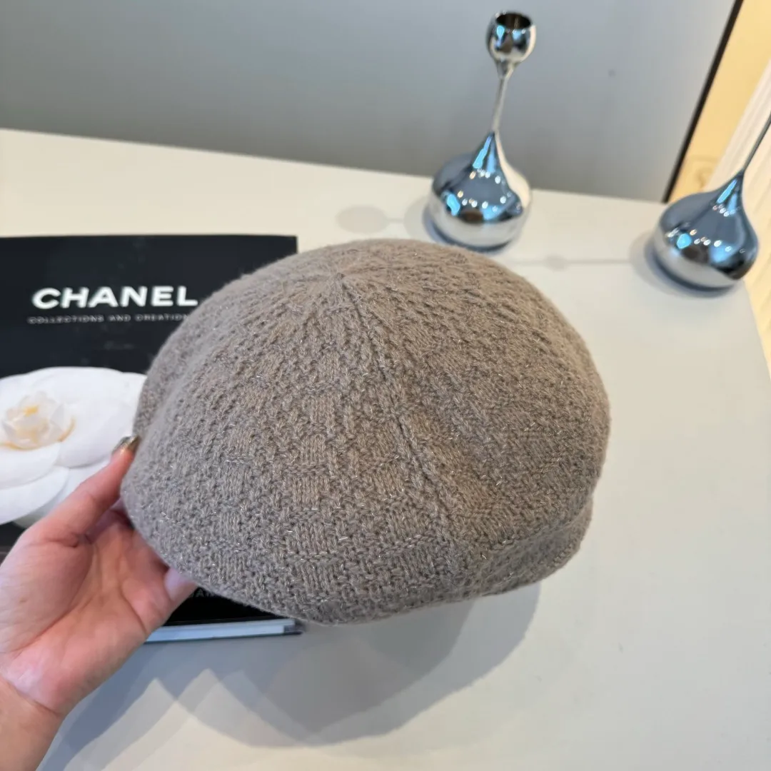 💰100¥ Chanel wool beret, small fragrant style beret, head circumference 57cm