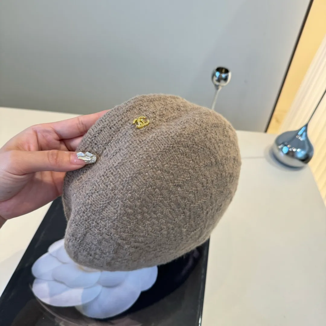 💰100¥ Chanel wool beret, small fragrant style beret, head circumference 57cm