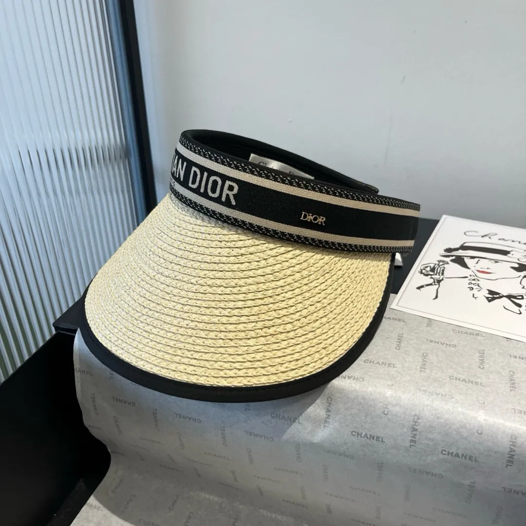 💰100¥ Dior empty top straw hat, foldable
