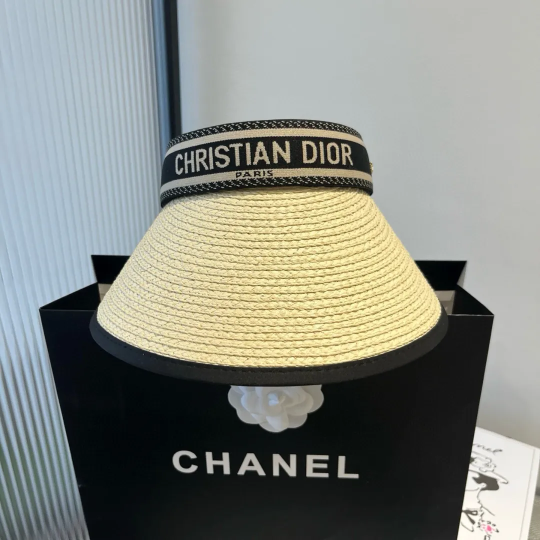 💰100¥ Dior empty top straw hat, foldable