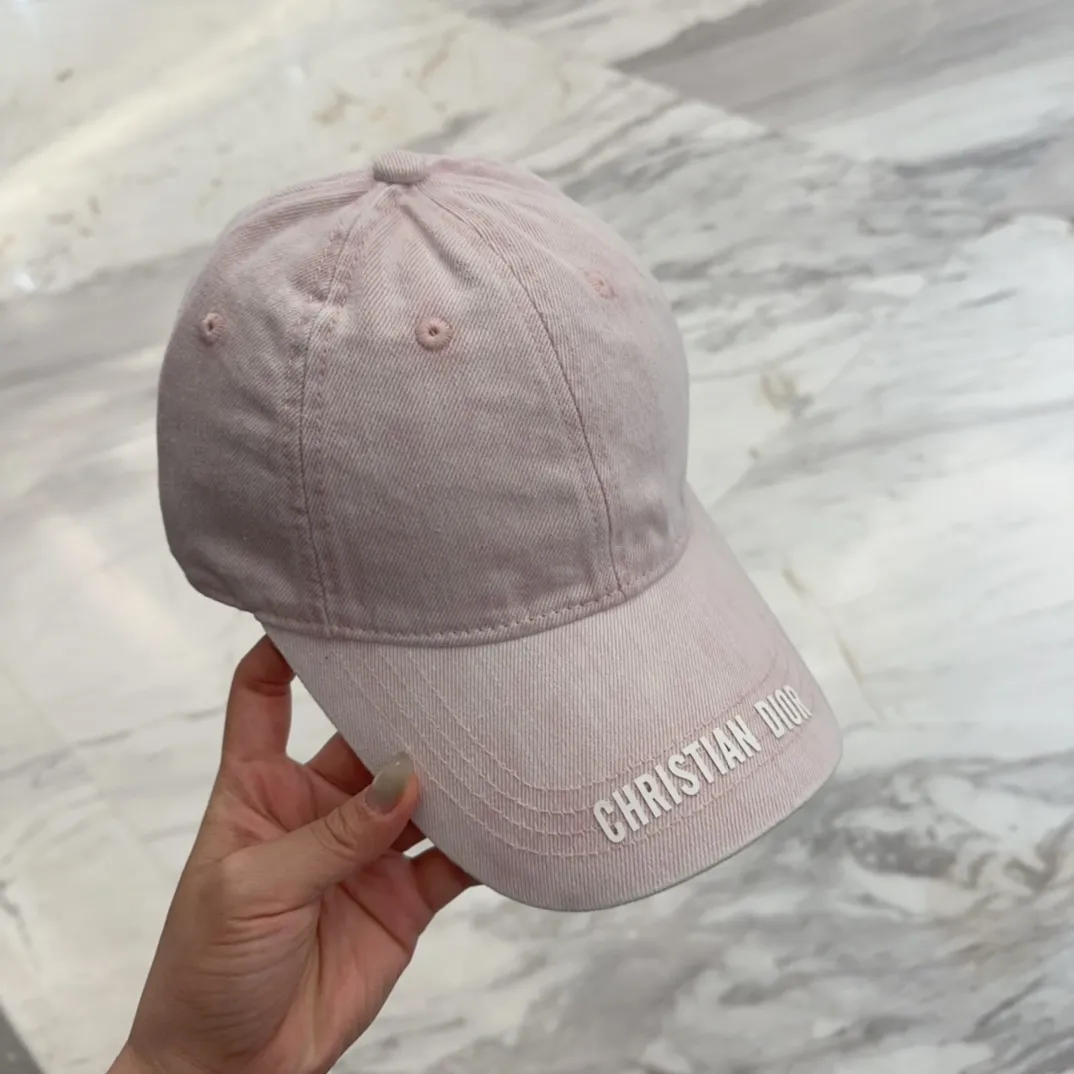 💰60 Dior Dior's new original baseball cap, exquisite and pure, stylish and stylish, cool and fashionable, great quality