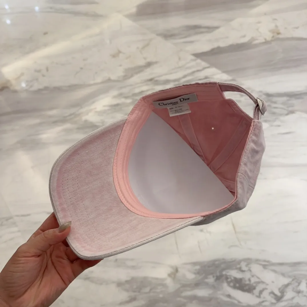 💰60 Dior Dior's new original baseball cap, exquisite and pure, stylish and stylish, cool and fashionable, great quality