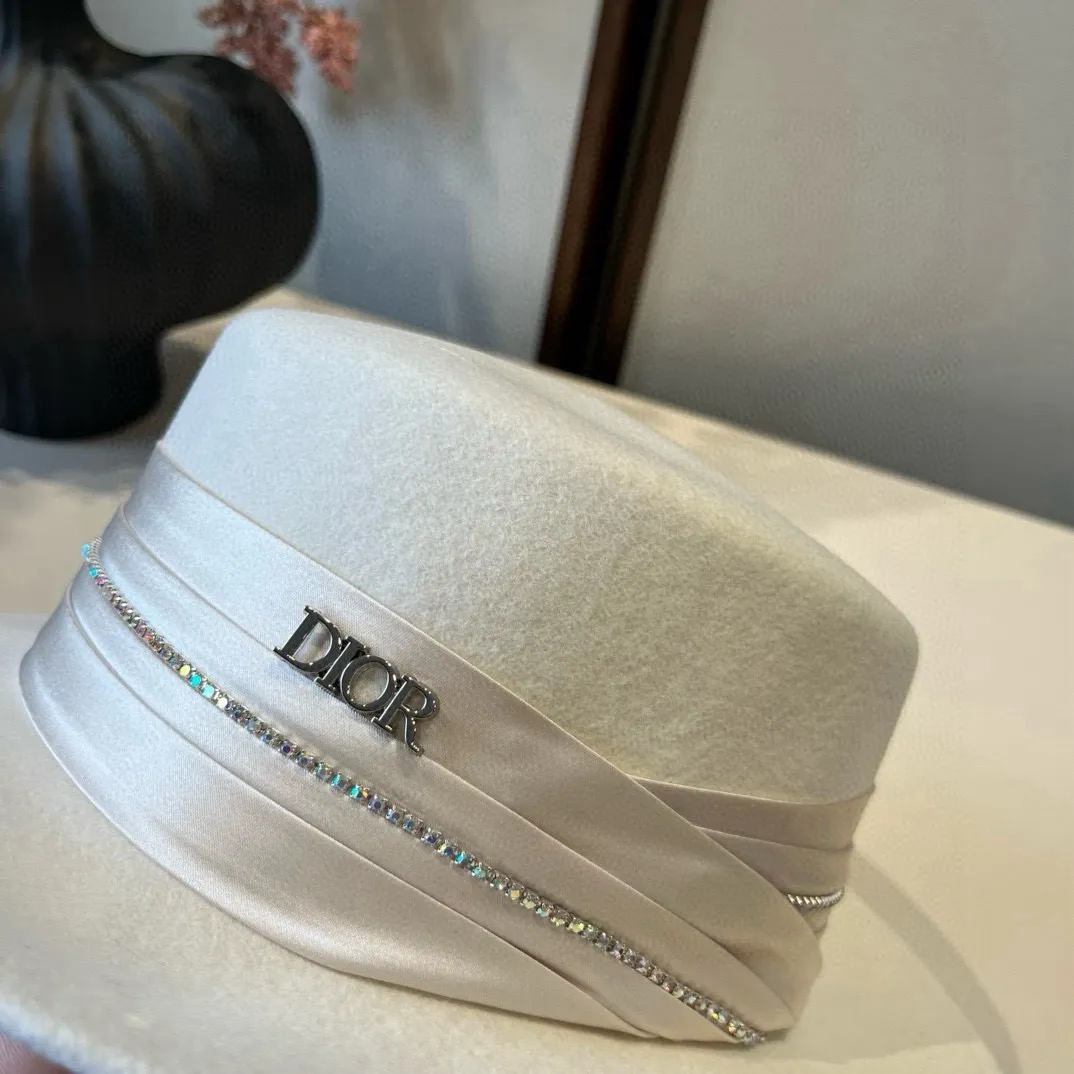 💰210¥ White Dior new wool top hat, flat top hat, 100% wool fabric 🦙%, head circumference 57cm