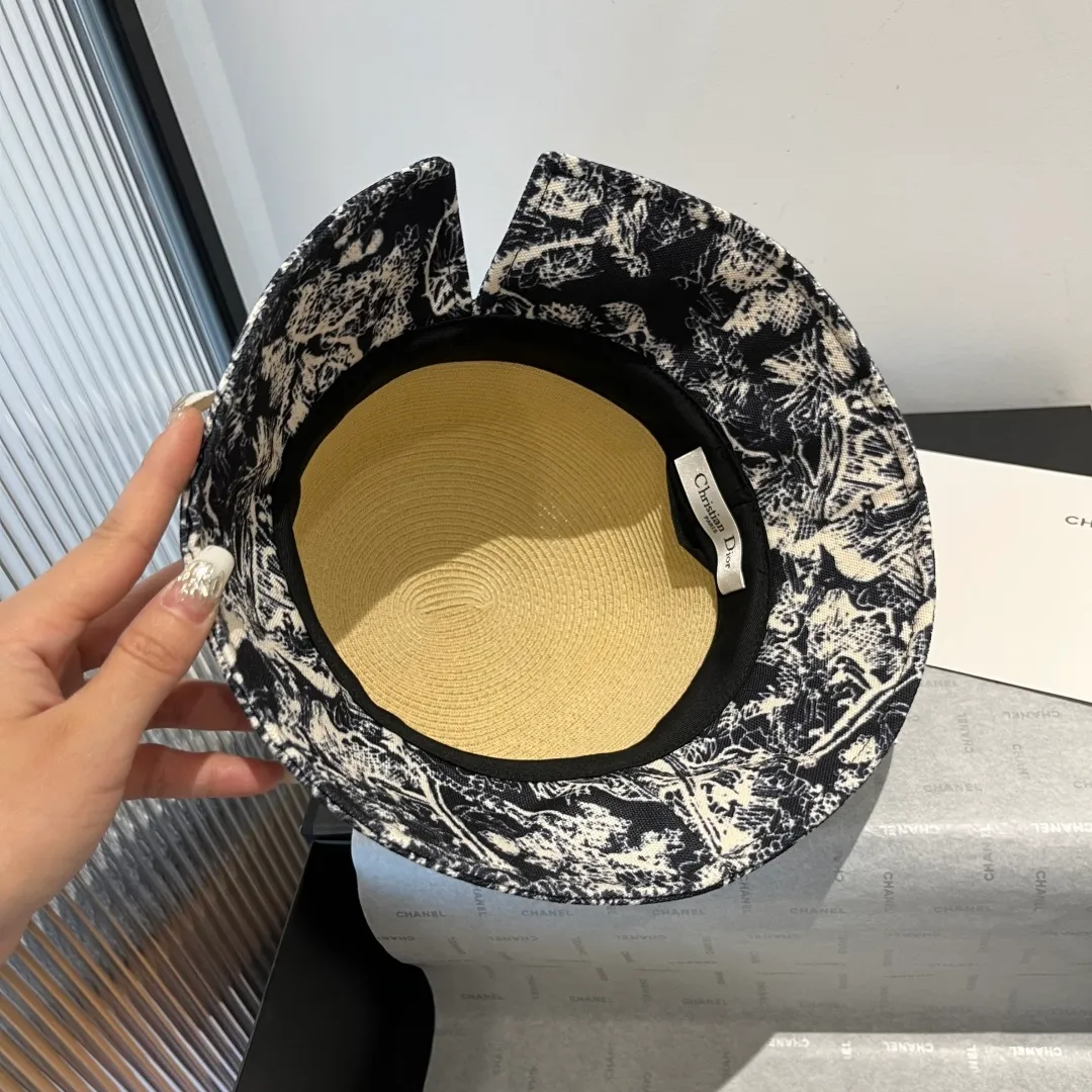 160¥ Dior new basin hat, straw hat, head circumference 57cm