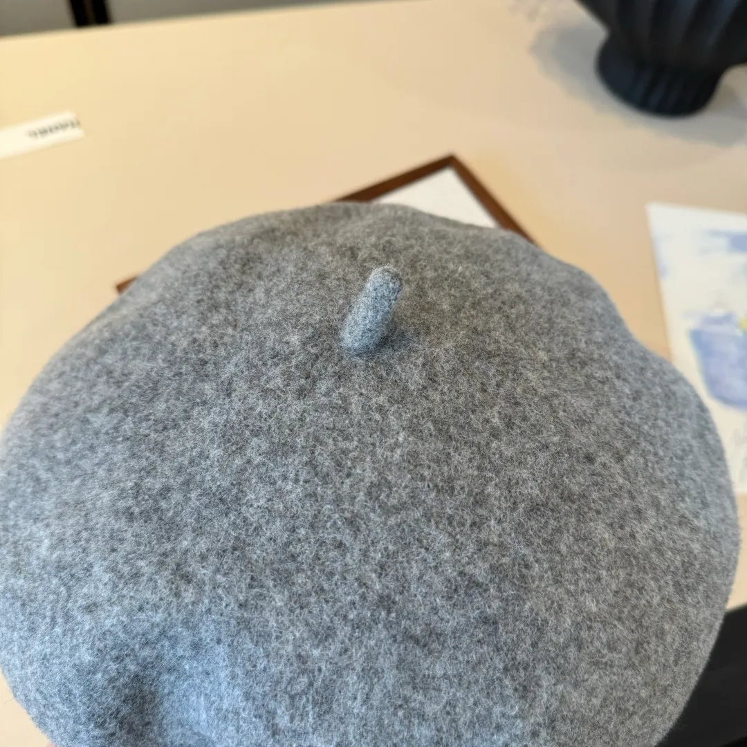 💰130¥ Dior wool painter's cap, 100% wool🦙% fabric, head circumference 57cm