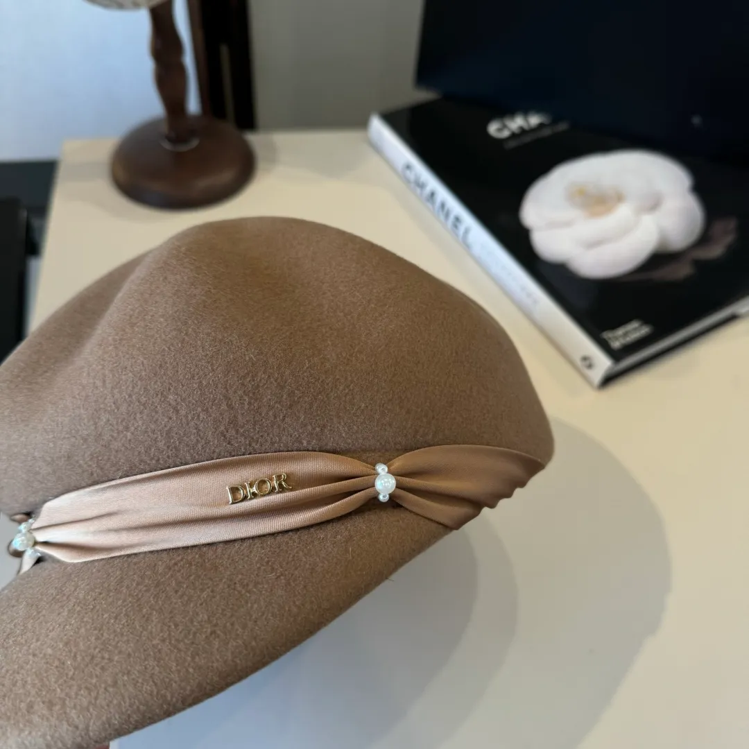 💰190¥ Dior wool peaked military cap, washed leather brim, 100% wool🦙, head circumference 57cm