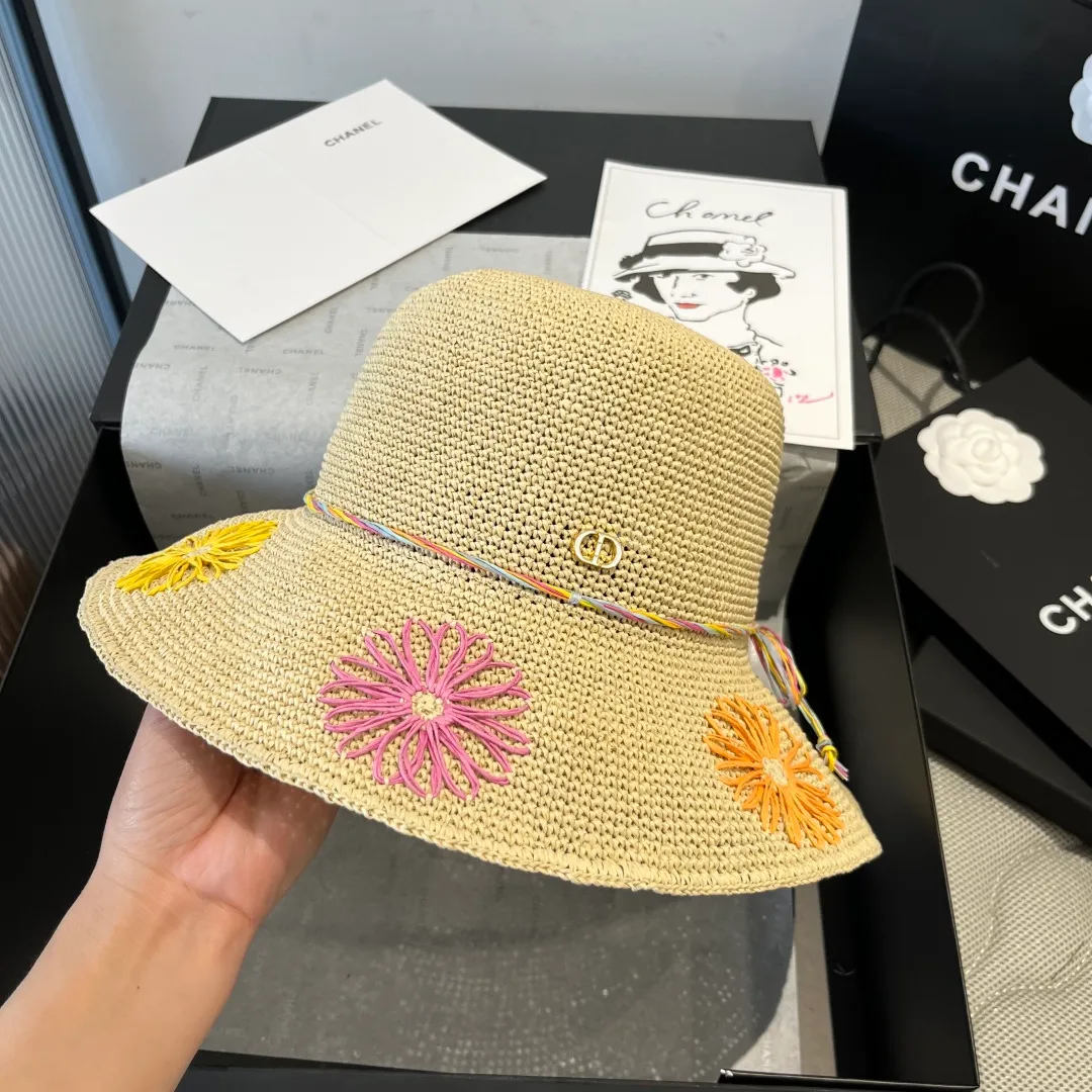 💰210¥ Dior's new raffia hat, hand-knitted visor, fresh and natural, head circumference 57cm