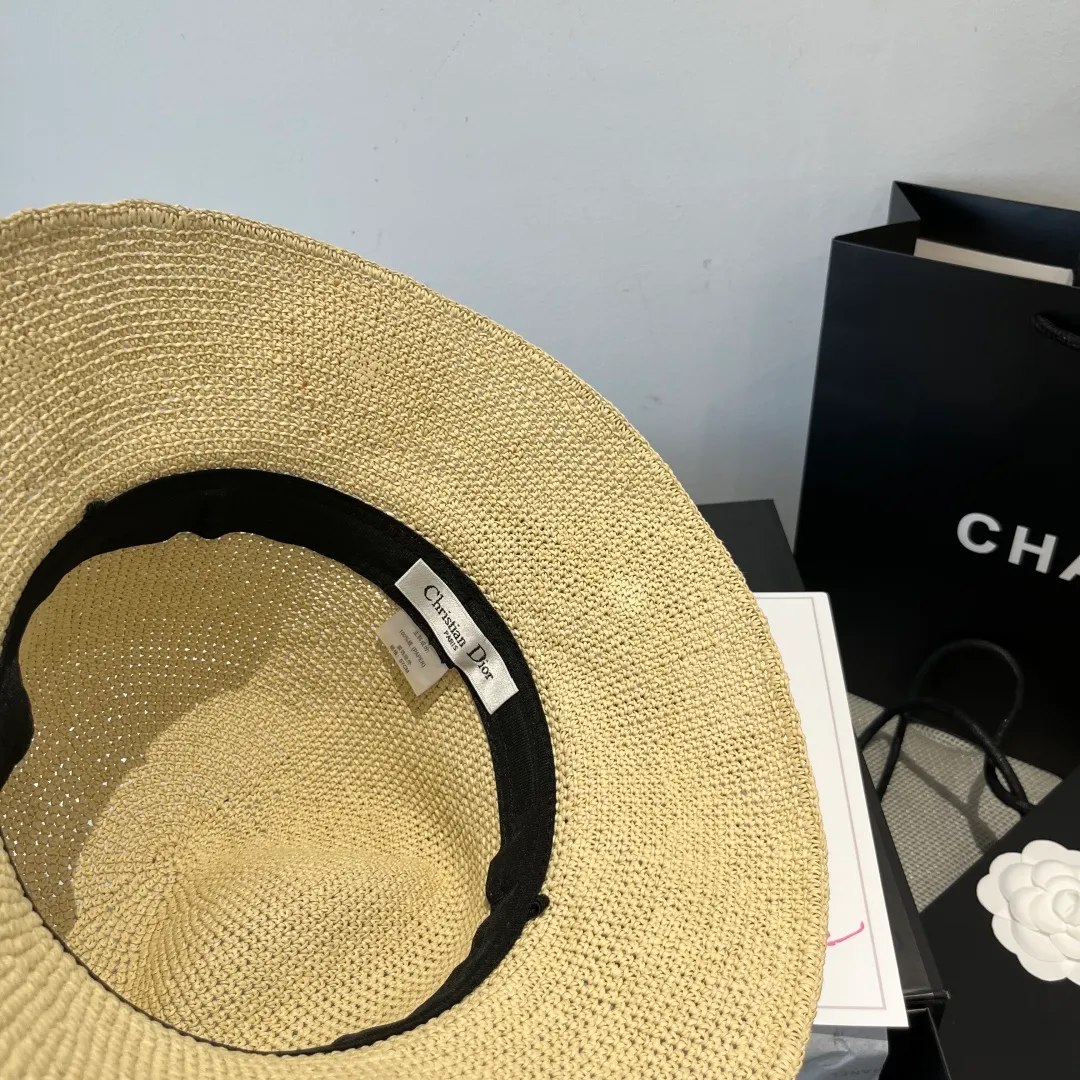 💰210¥ Dior's new raffia hat, hand-knitted visor, fresh and natural, head circumference 57cm