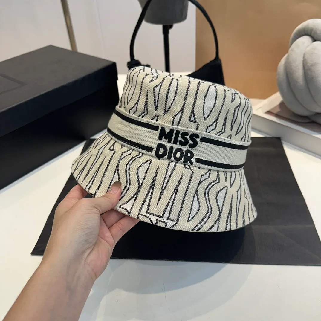 P70 DIOR Dior 2024 new big-name bucket hat ~ simple and elegant, counter synchronization ~ men's and women's styles