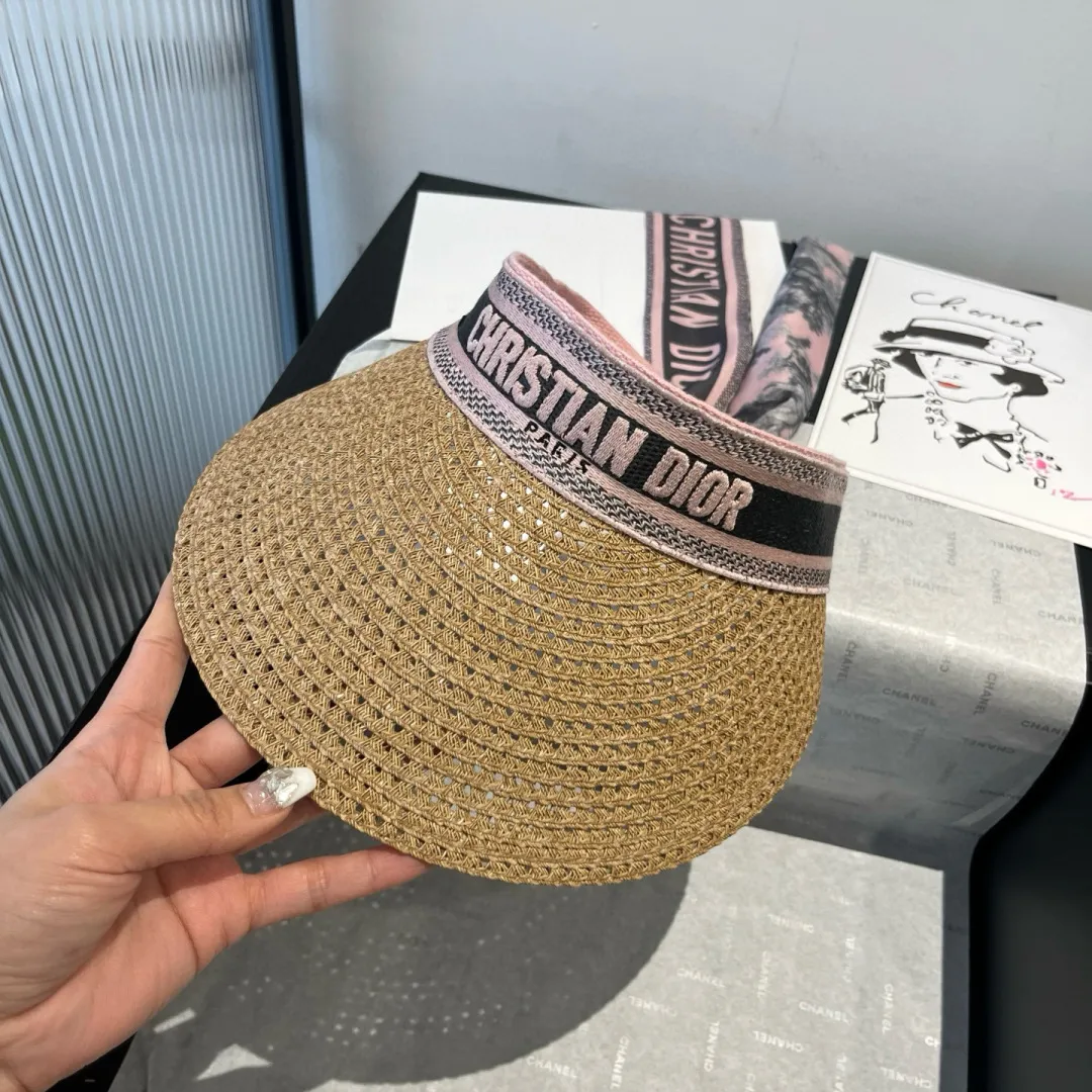 💰160¥ Original item, DIOR new summer silk scarf sun hat is a must-have for good-looking girls. I am facing the strong sun and just want to hold an umbrella for you. No one is holding an umbrella for you, so come and wear a DIOR sun hat [Yeah]