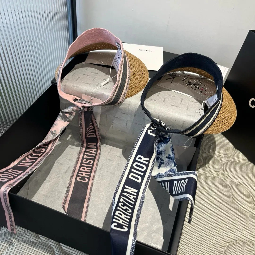 💰160¥ Original item, DIOR new summer silk scarf sun hat is a must-have for good-looking girls. I am facing the strong sun and just want to hold an umbrella for you. No one is holding an umbrella for you, so come and wear a DIOR sun hat [Yeah]