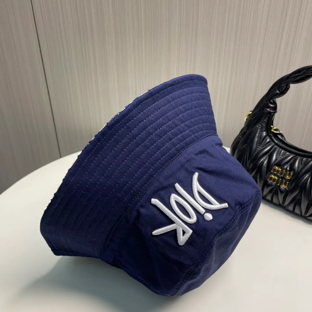P80 👒Dior👒 😍The latest double-sided embroidered Dior logo fisherman hat from the official website, with super high sun protection index, especially for a small face, stylish and not soft, can be folded at will, easy to carry🤗