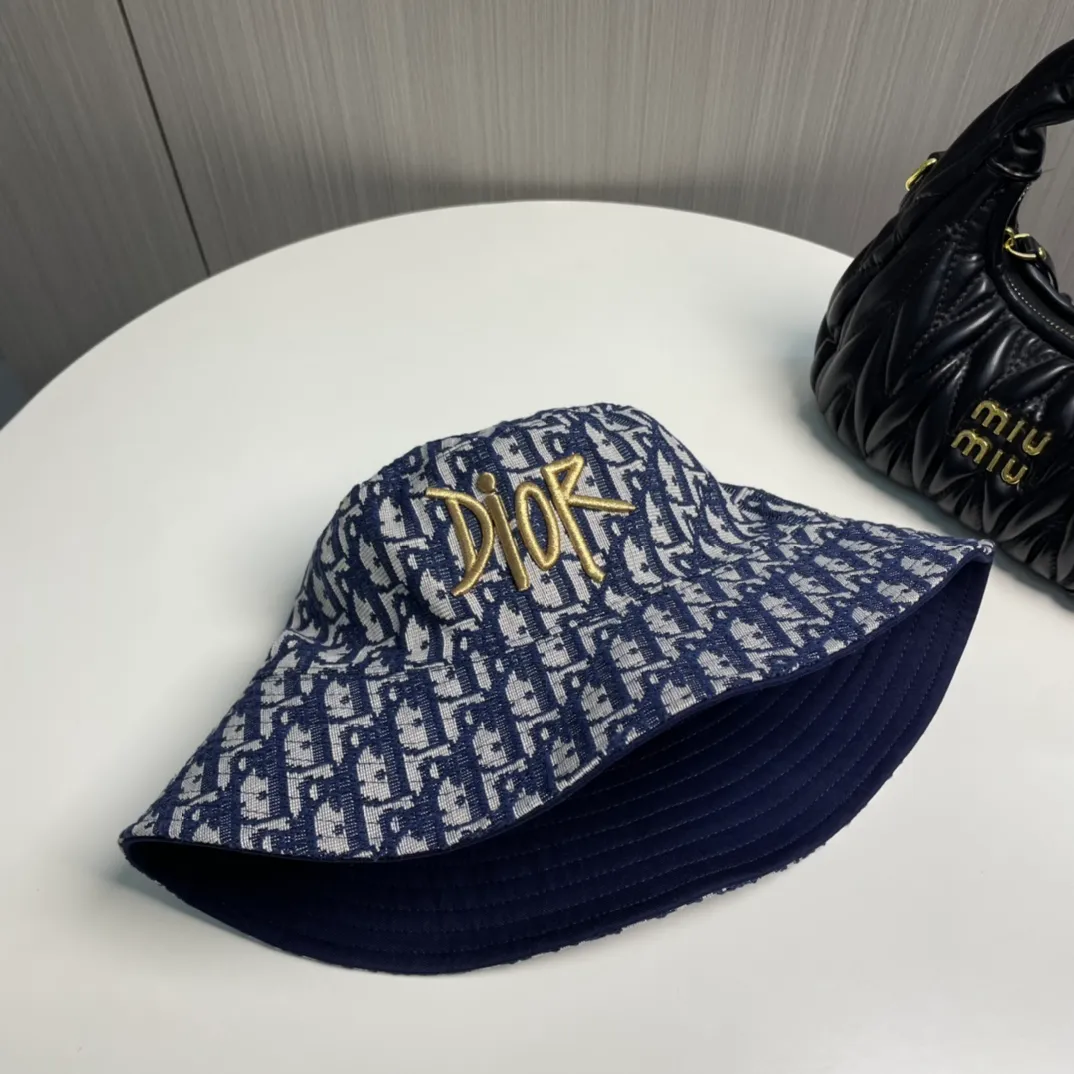 P80 👒Dior👒 😍The latest double-sided embroidered Dior logo fisherman hat from the official website, with super high sun protection index, especially for a small face, stylish and not soft, can be folded at will, easy to carry🤗