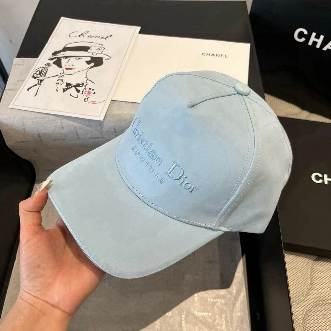 70¥ Dior new peaked cap, baseball cap, head circumference 57cm