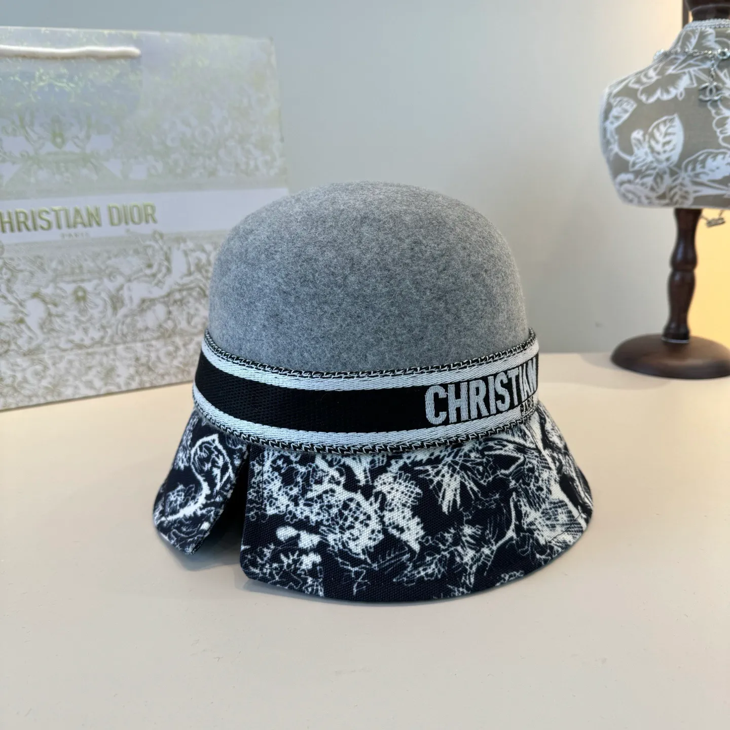 💰180¥ Dior Dior's new autumn and winter 23 hat, woolen hat, 100% wool% head circumference 57cm