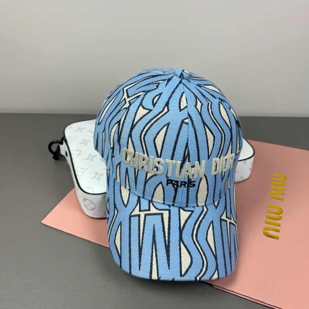 76💰[DIOR Dior] New popular simple baseball cap🧢, new model shipped, big brand style is super easy to match, hurry up and get it!