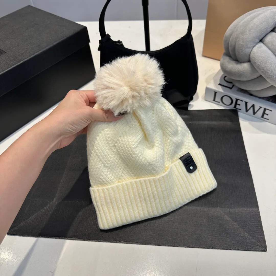 P60 Dior knitted beanie