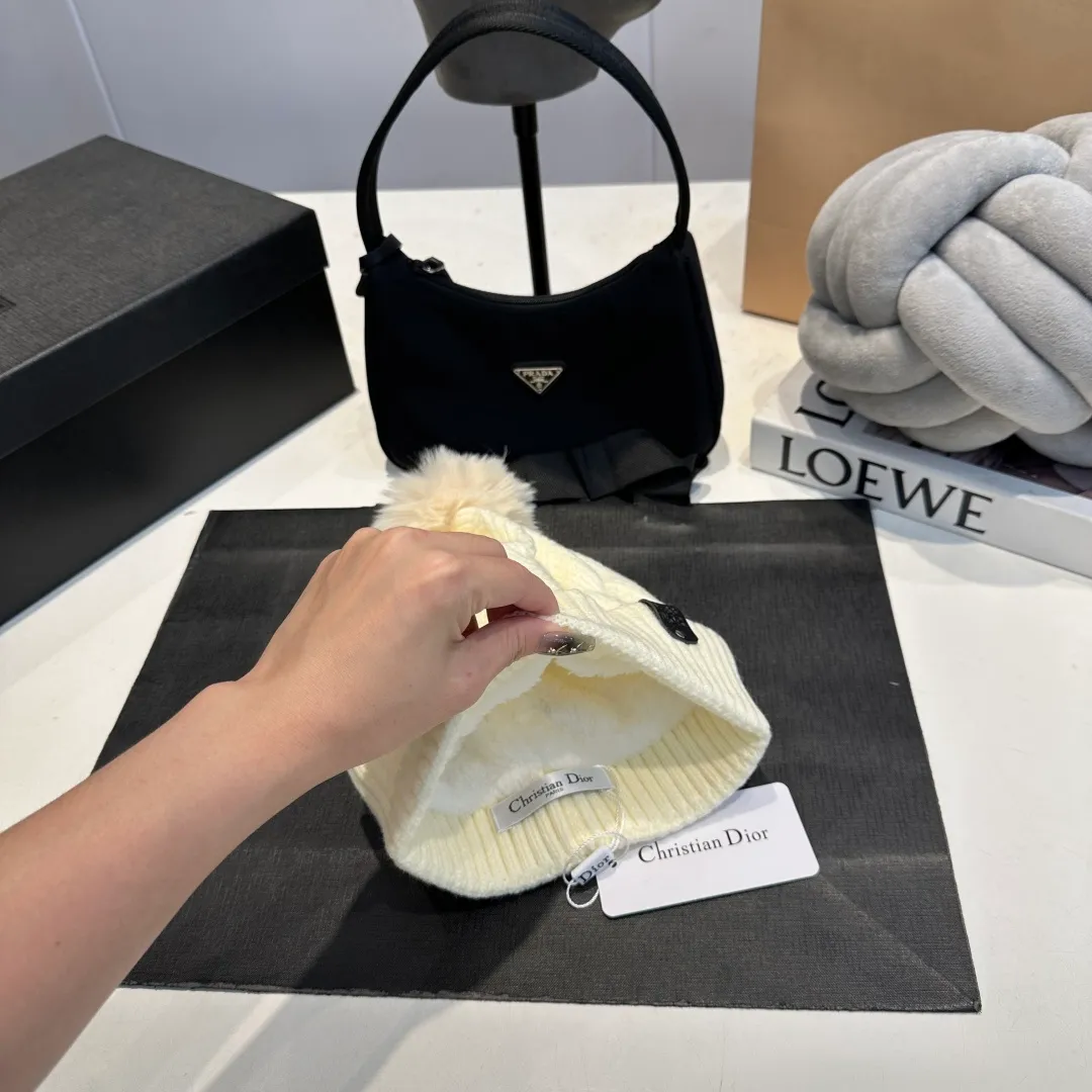 P60 Dior knitted beanie