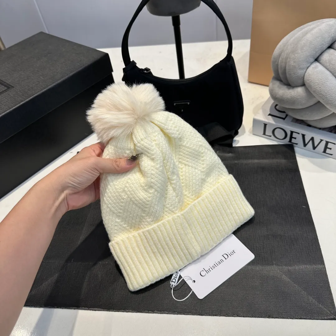 P60 Dior knitted beanie