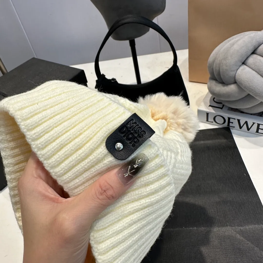 P60 Dior knitted beanie