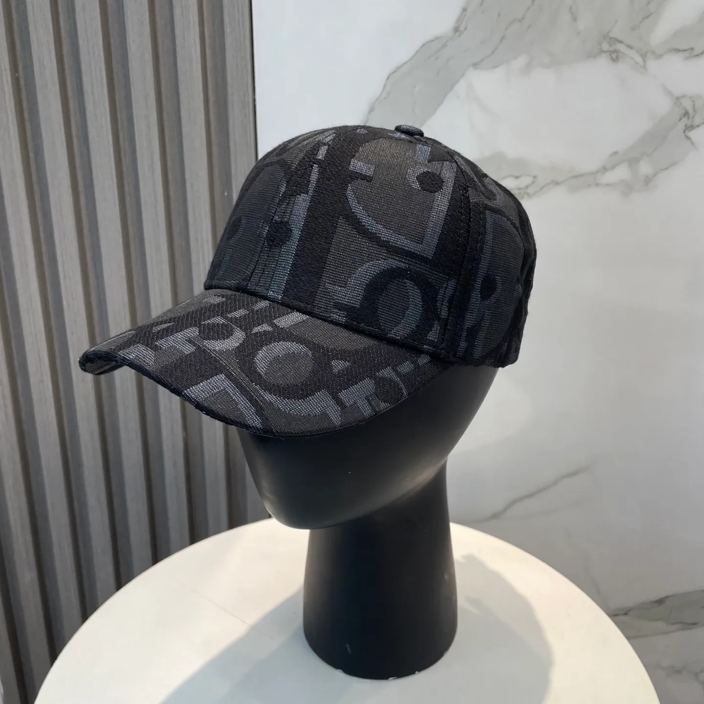 P66💰Dior (Dior) new original baseball cap, full of retro charm, popular new model at the counter, 1 pure cotton lining, light and breathable! The quality is great, the basic head circumference is 56cm, and the patch is adjustable.