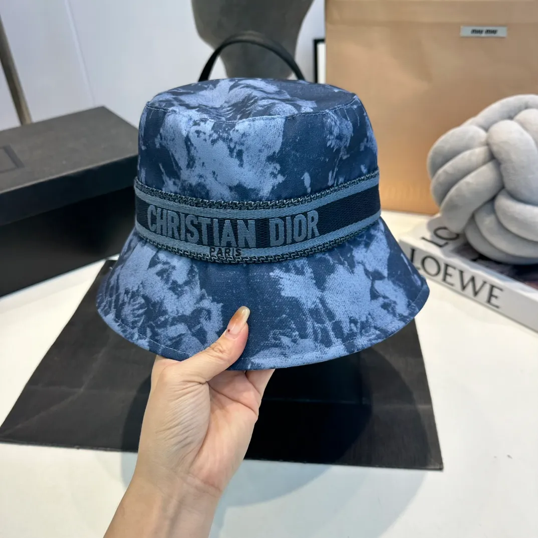 P80 Dior official bucket hat