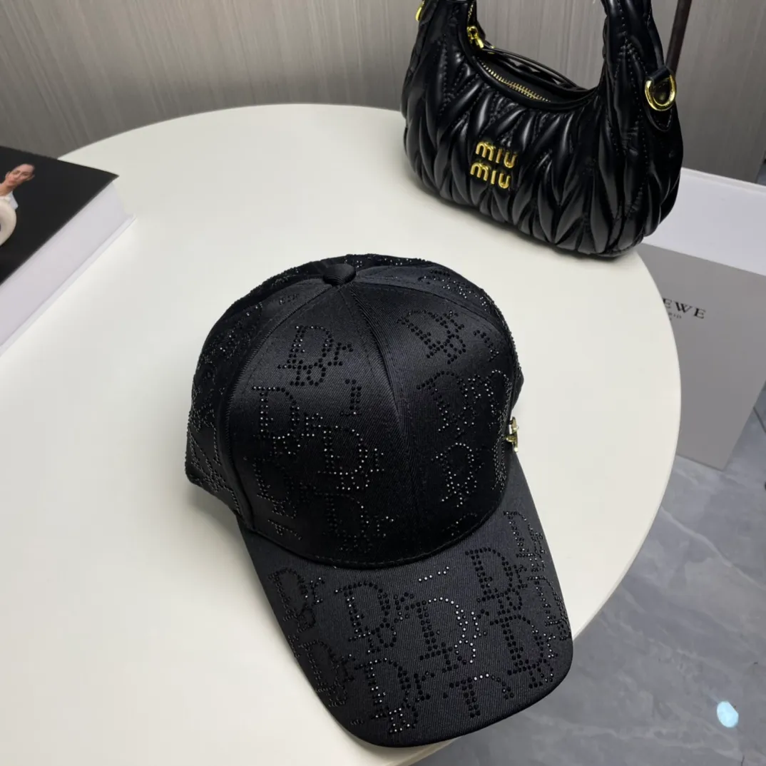 P80 Dior🧢 High version shipped, full diamond logo baseball cap, very classic classic, popular retro beauty, usable in all seasons, a must-have when going out, very flattering